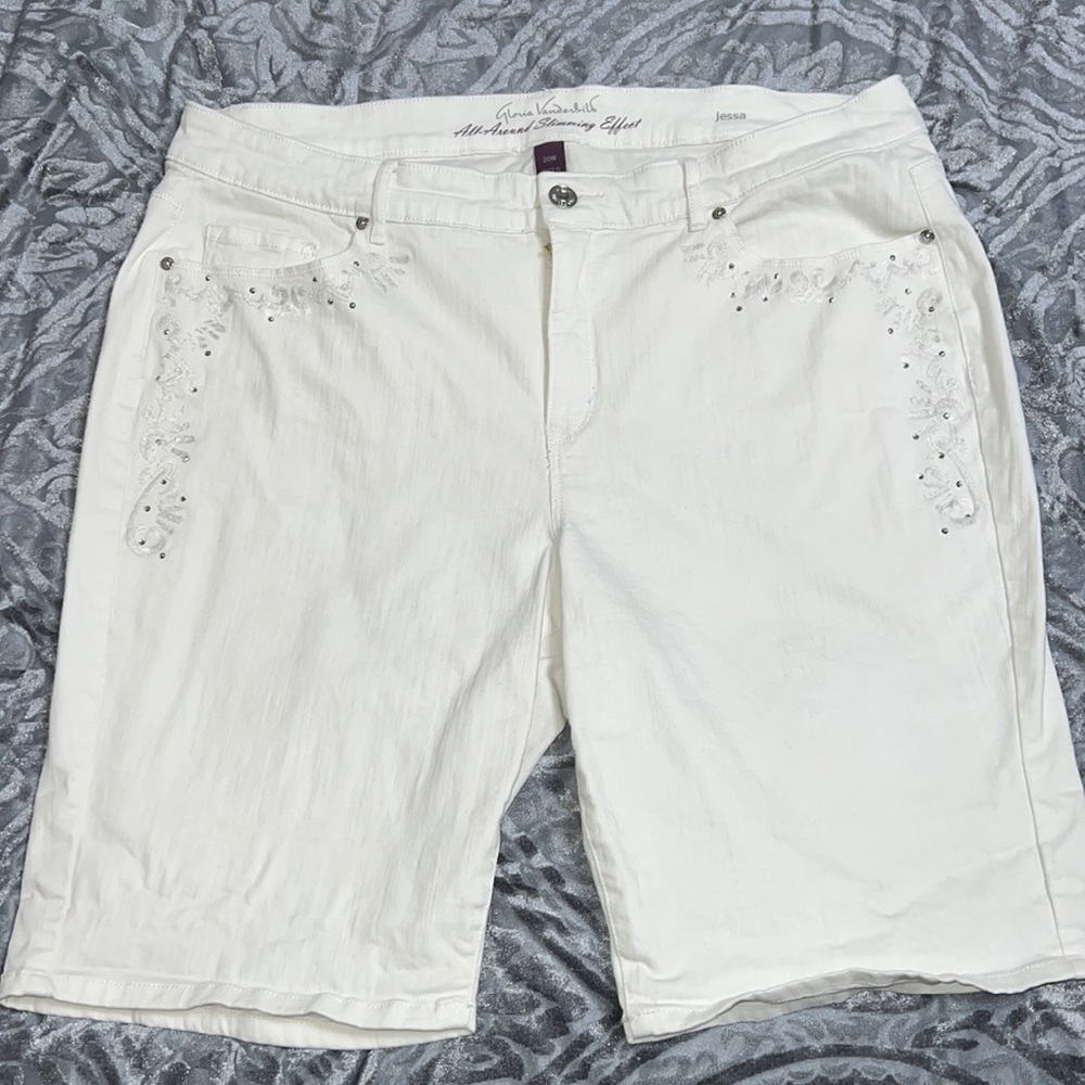 Gloria Vanderbilt all around slimming effect women’s short size 20W